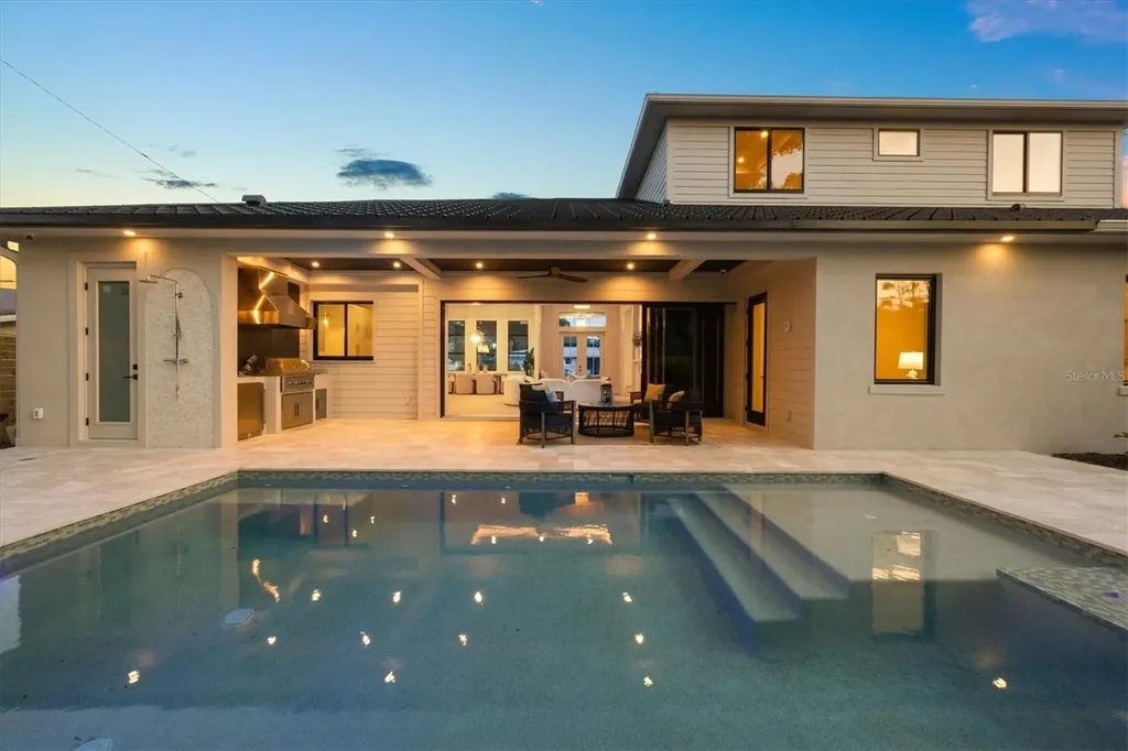 2531 Wisteria Street Sarasota FL 34239