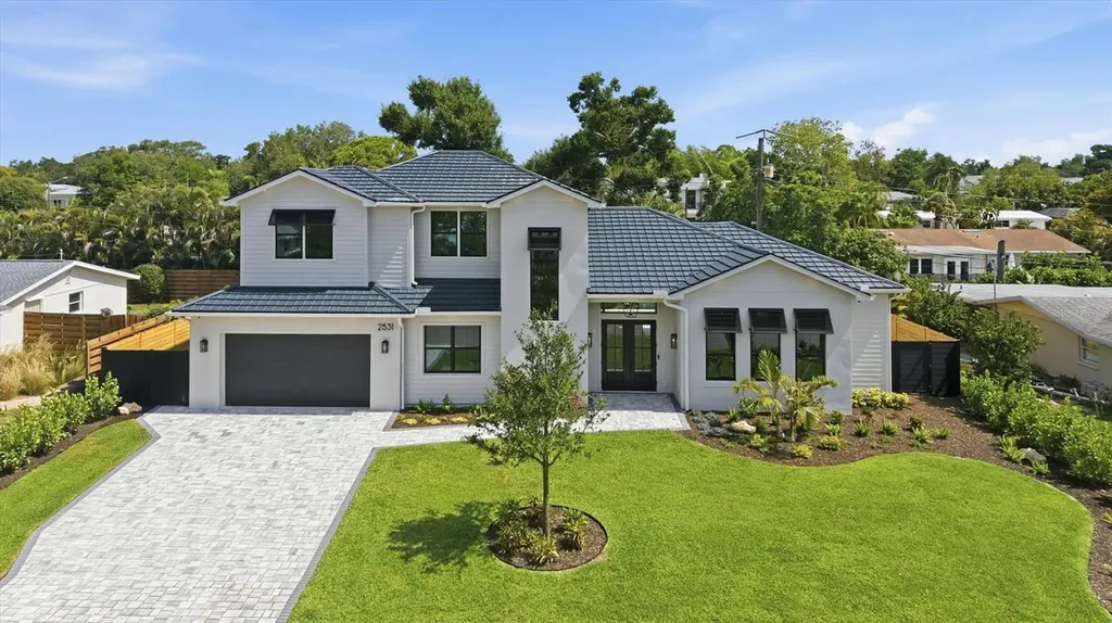 2531 Wisteria Street Sarasota FL 34239