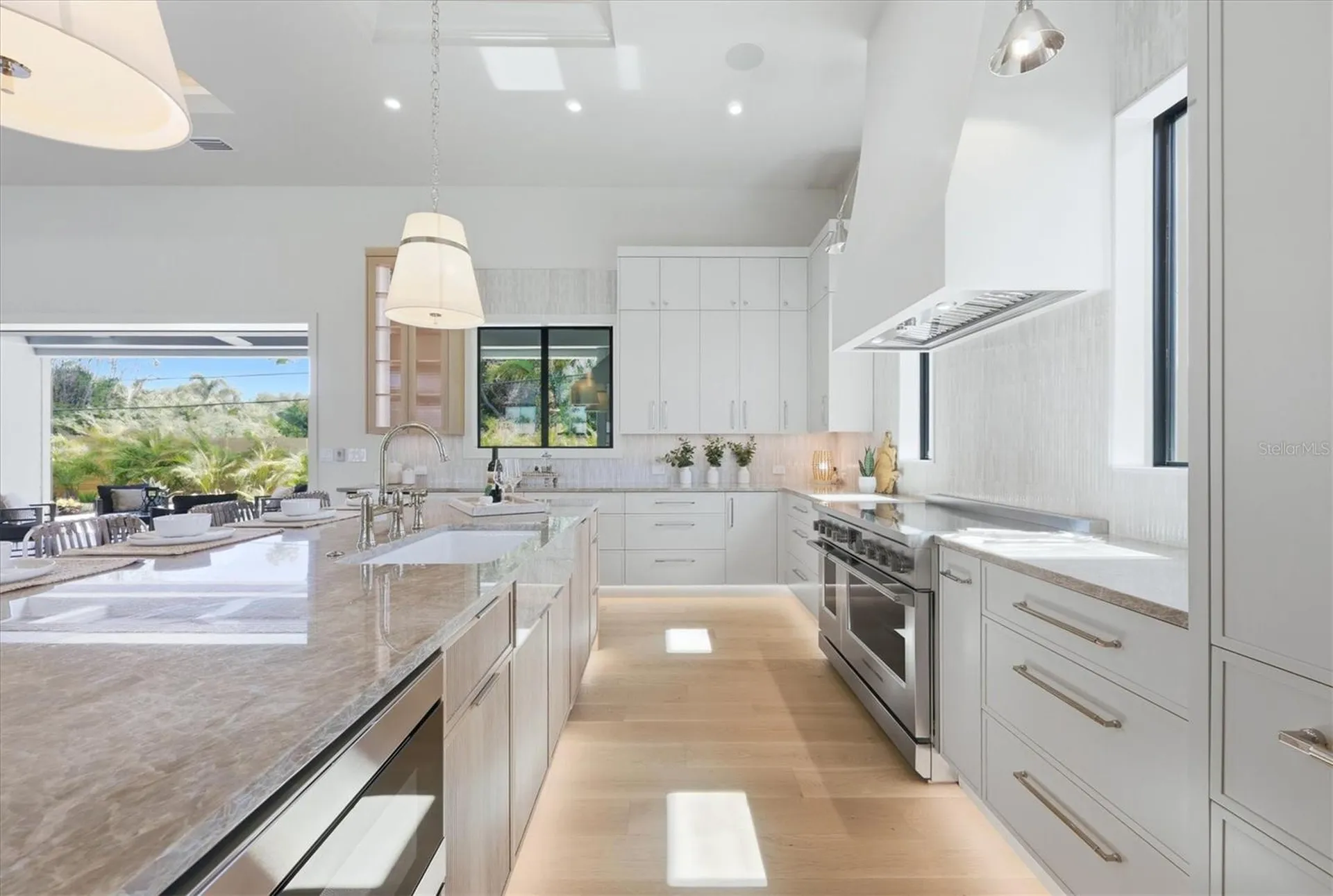 2531 Wisteria Street Sarasota FL 34239