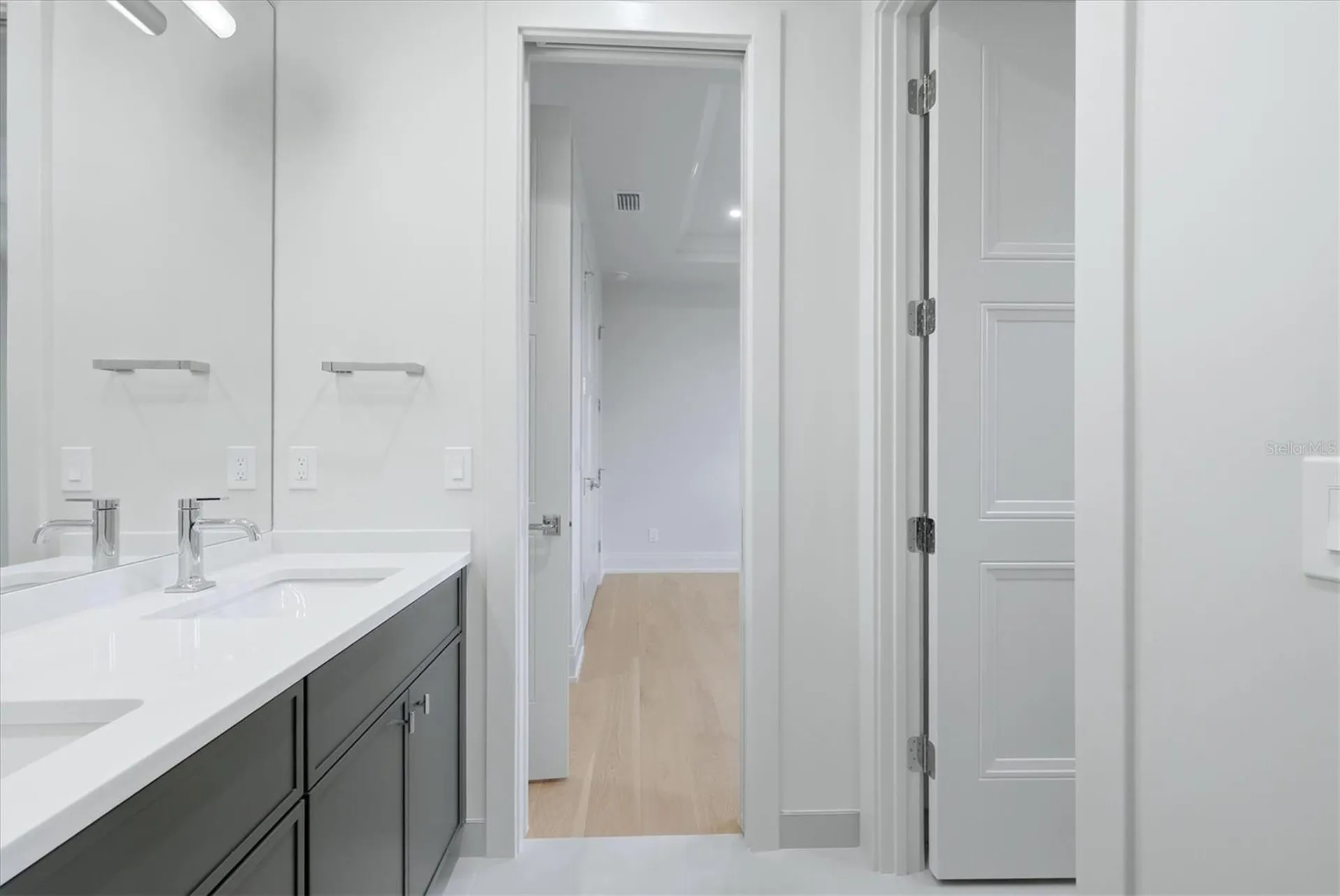 2531 Wisteria Street Sarasota FL 34239