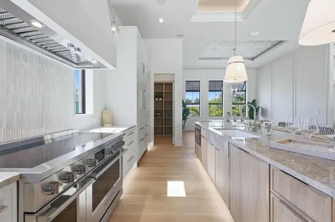 2531 Wisteria Street Sarasota FL 34239