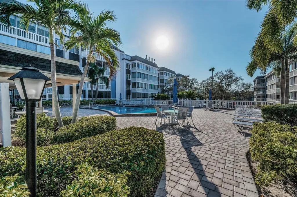 131 Bluff View Drive Belleair Bluffs FL 33770