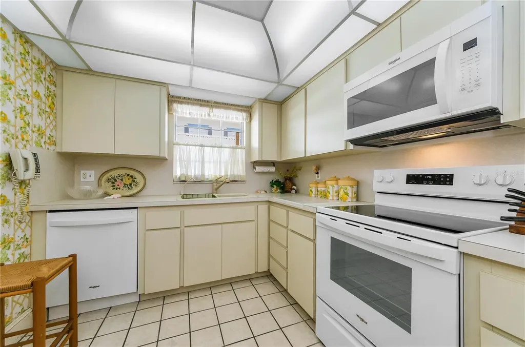 131 Bluff View Drive Belleair Bluffs FL 33770