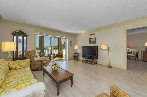 131 Bluff View Drive Belleair Bluffs FL 33770