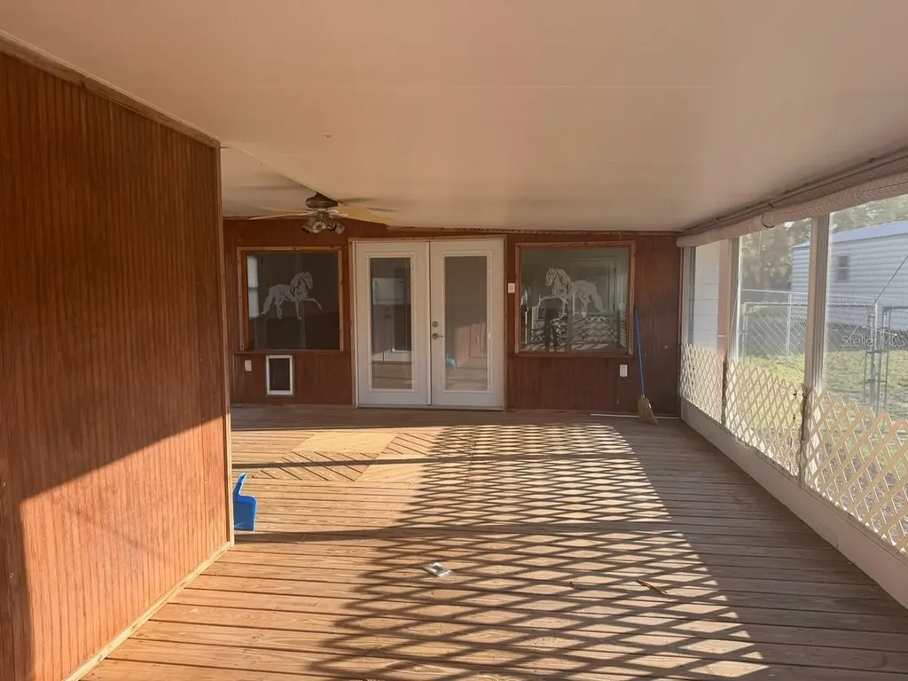 11595 SE 129th Place Ocklawaha FL 32179