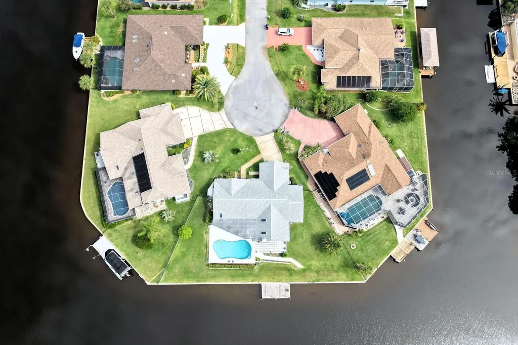1 Cherrytree Court Palm Coast FL 32137