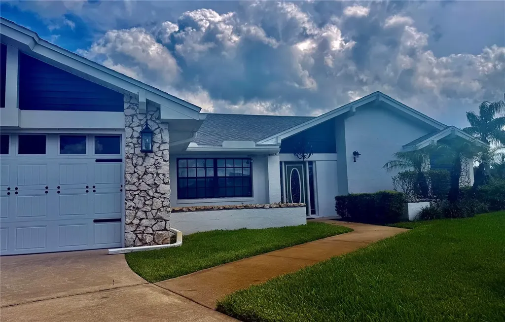 1 Cherrytree Court Palm Coast FL 32137