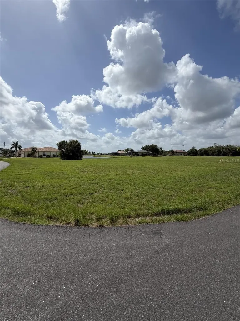 15692 San Edmundo Road Punta Gorda FL 33955