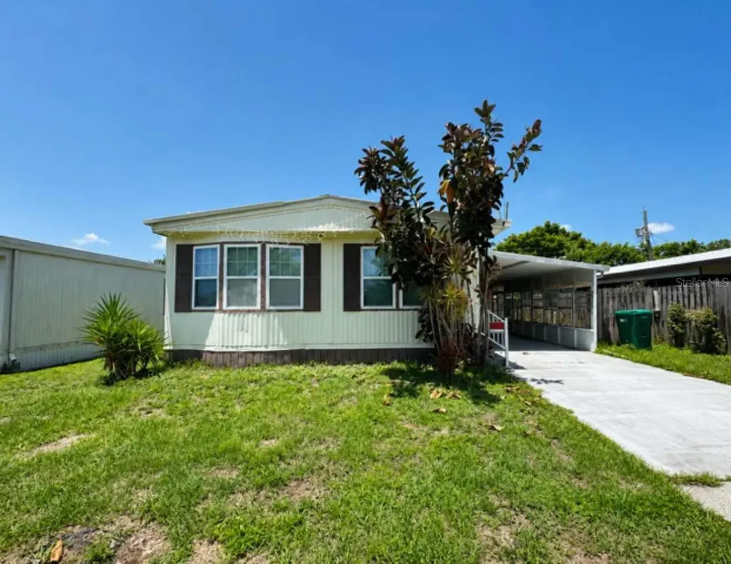 1925 Mary Lane Holiday FL 34690