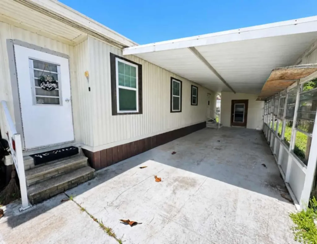 1925 Mary Lane Holiday FL 34690