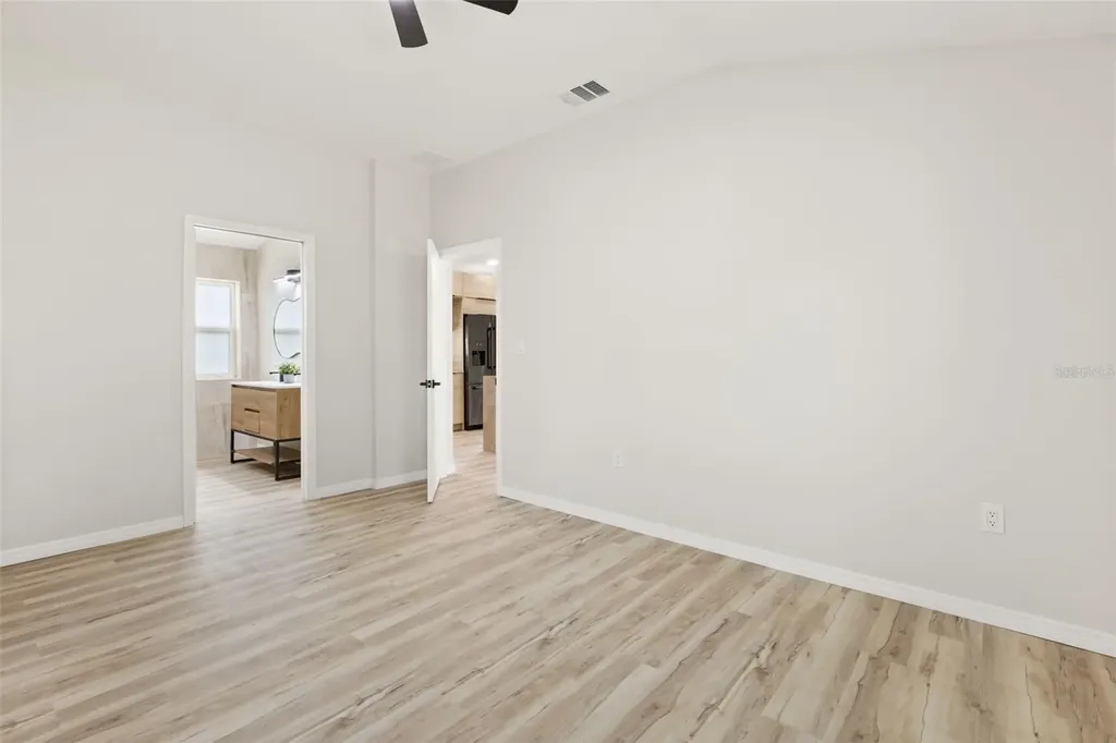 384 Magnolia Place Debary FL 32713