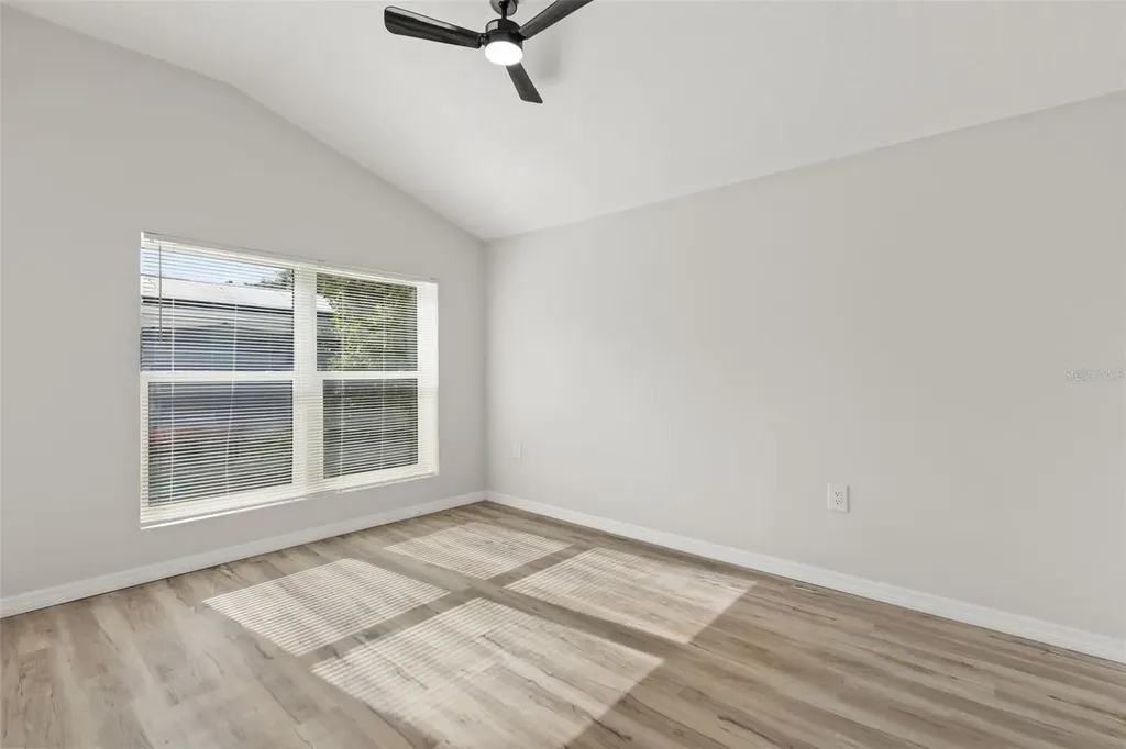384 Magnolia Place Debary FL 32713