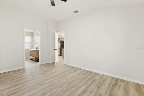 384 Magnolia Place Debary FL 32713
