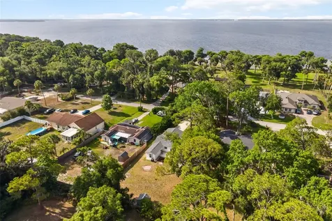 384 Magnolia Place Debary FL 32713