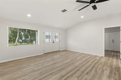 384 Magnolia Place Debary FL 32713