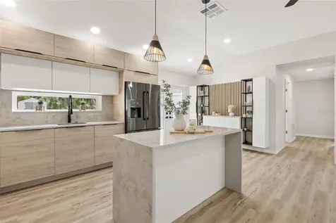 384 Magnolia Place Debary FL 32713