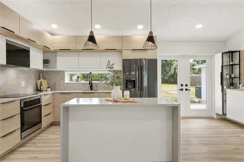 384 Magnolia Place Debary FL 32713