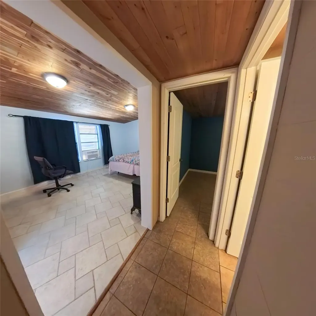 2501 Gator Lane Groveland FL 34736