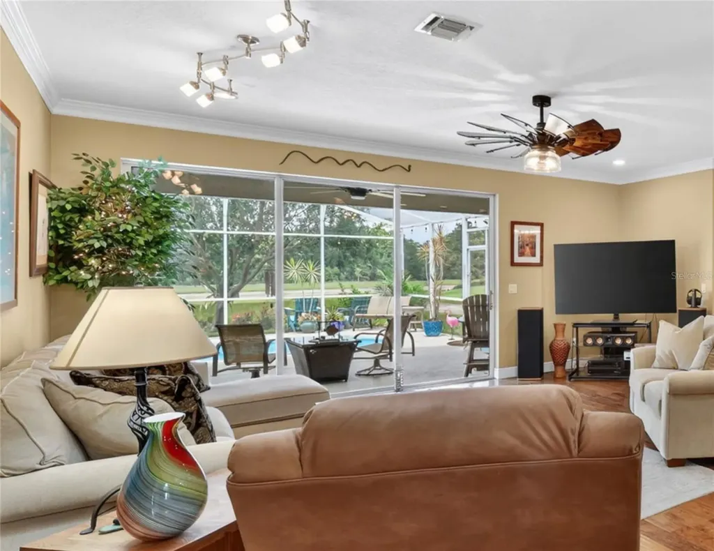 2003 Bayside Avenue Mount Dora FL 32757
