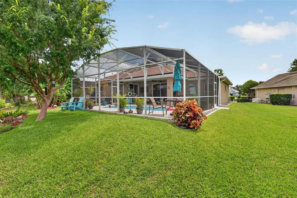 2003 Bayside Avenue Mount Dora FL 32757
