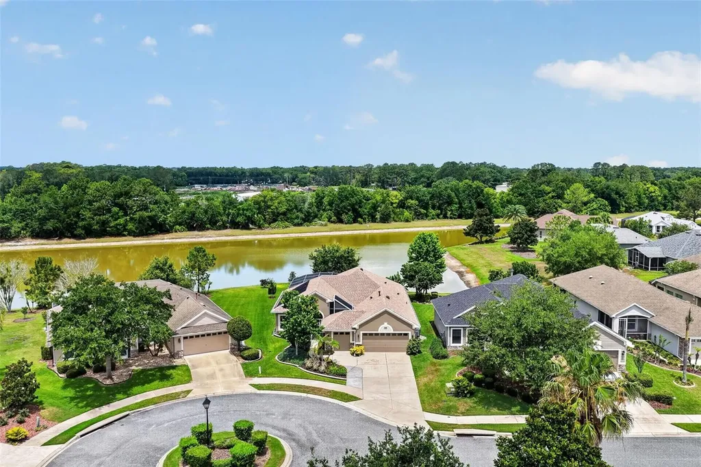 2003 Bayside Avenue Mount Dora FL 32757