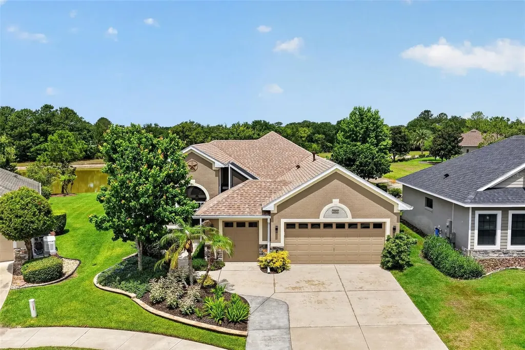 2003 Bayside Avenue Mount Dora FL 32757