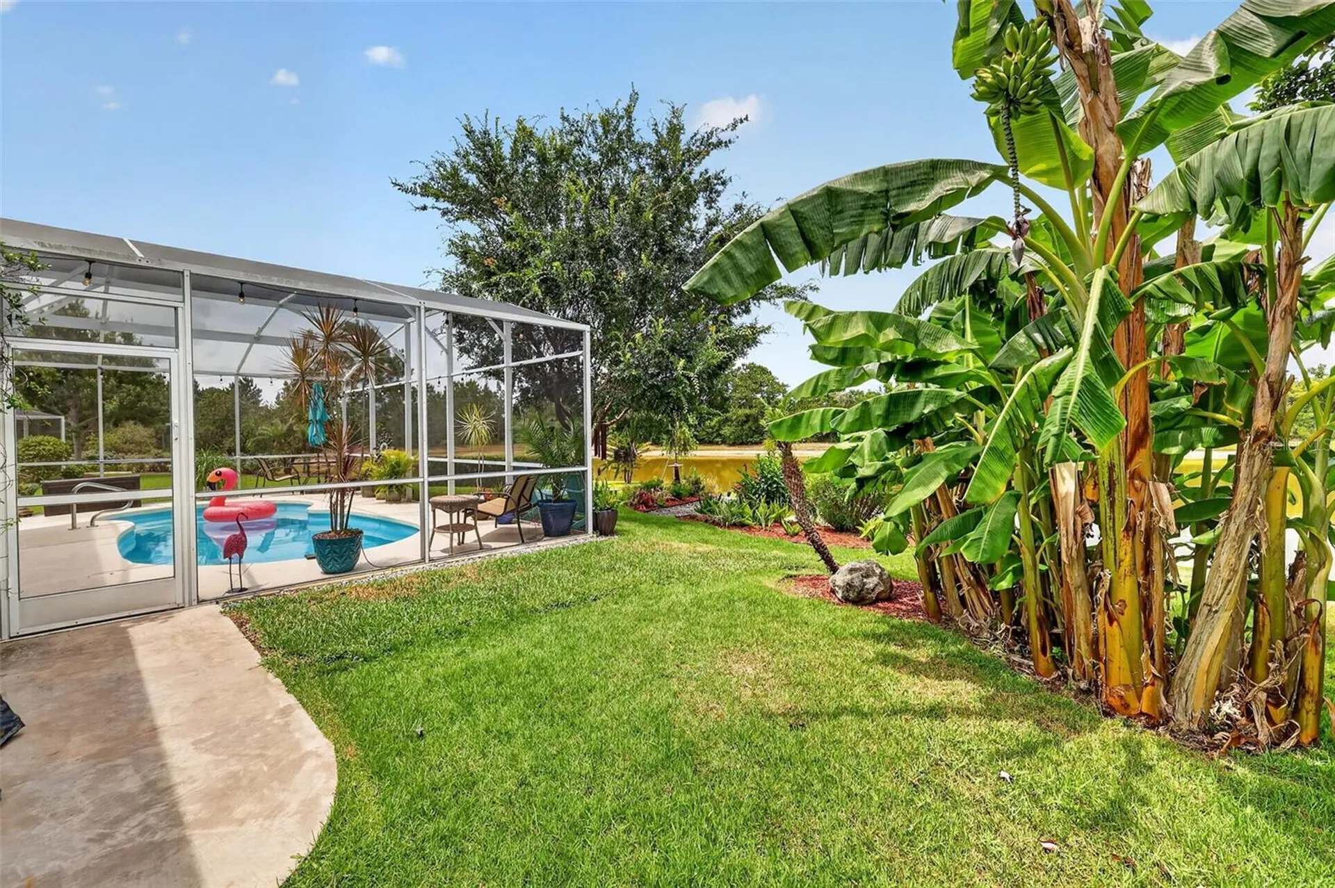 2003 Bayside Avenue Mount Dora FL 32757