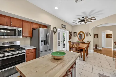 2003 Bayside Avenue Mount Dora FL 32757