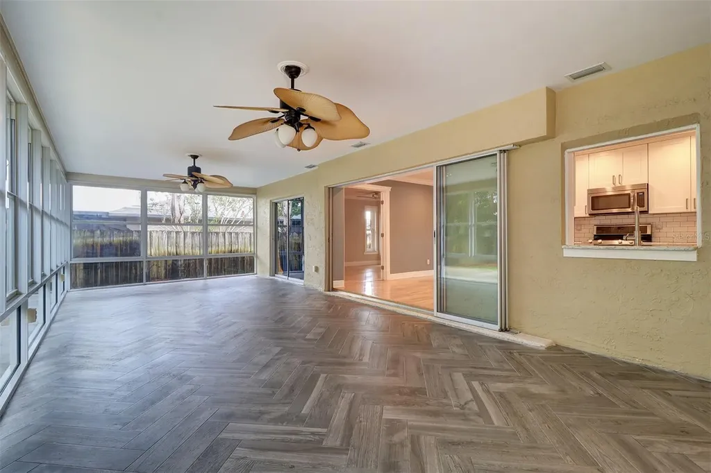 2958 Meadow Wood Drive Clearwater FL 33761