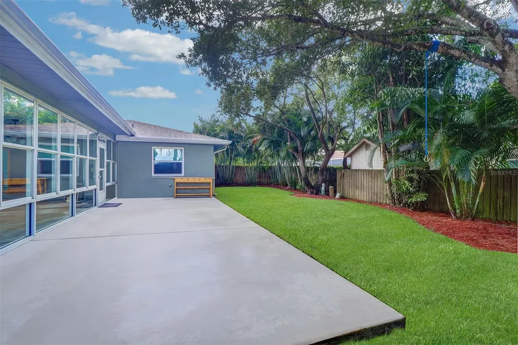 2958 Meadow Wood Drive Clearwater FL 33761