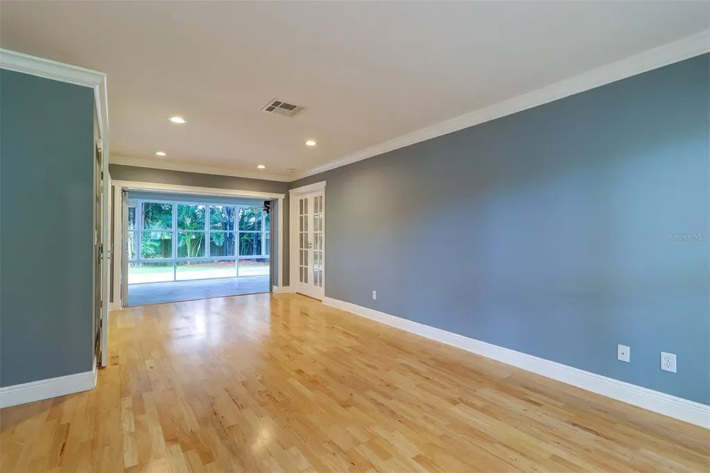 2958 Meadow Wood Drive Clearwater FL 33761
