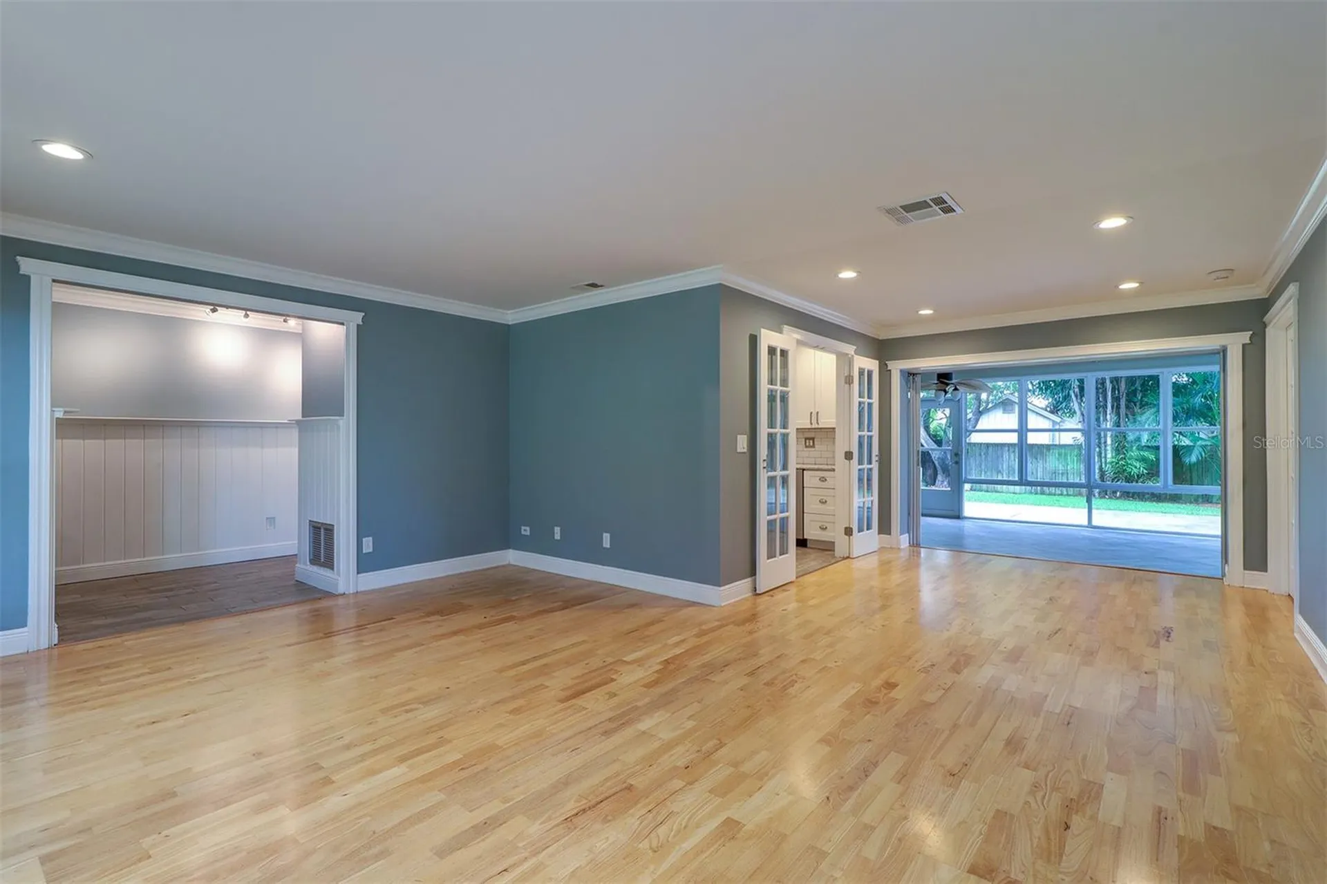 2958 Meadow Wood Drive Clearwater FL 33761
