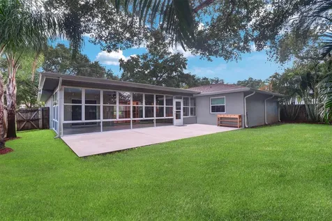 2958 Meadow Wood Drive Clearwater FL 33761