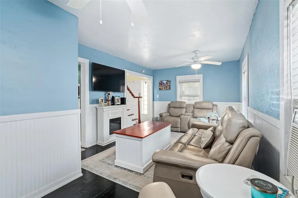 129 S Wild Olive Avenue Daytona Beach FL 32118
