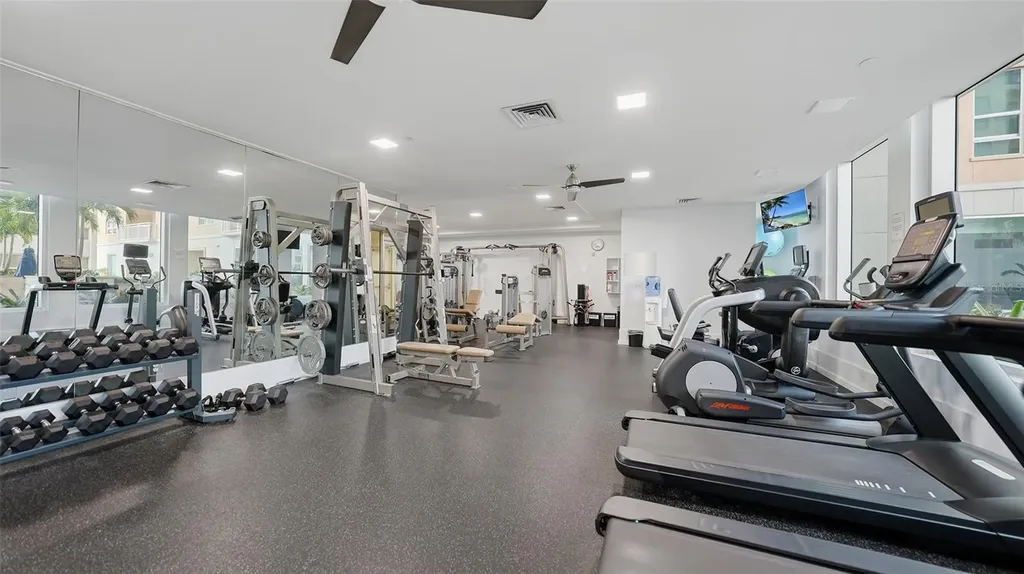 1350 Main Street Sarasota FL 34236