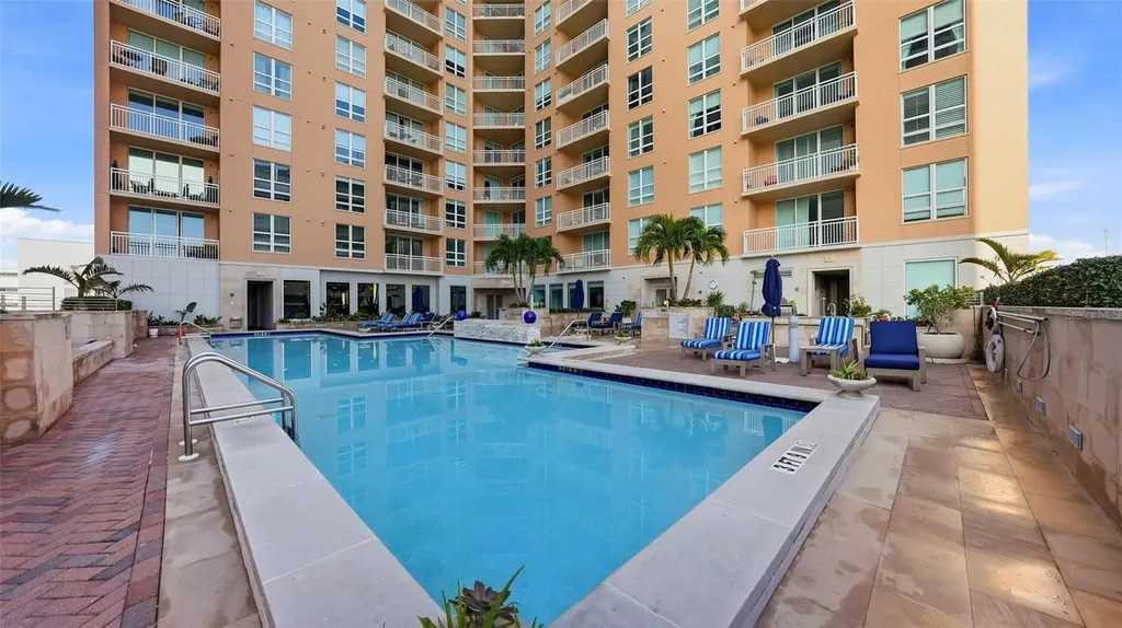 1350 Main Street Sarasota FL 34236