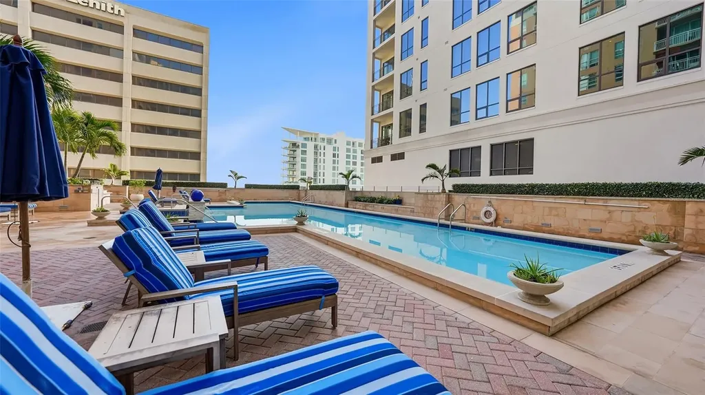 1350 Main Street Sarasota FL 34236