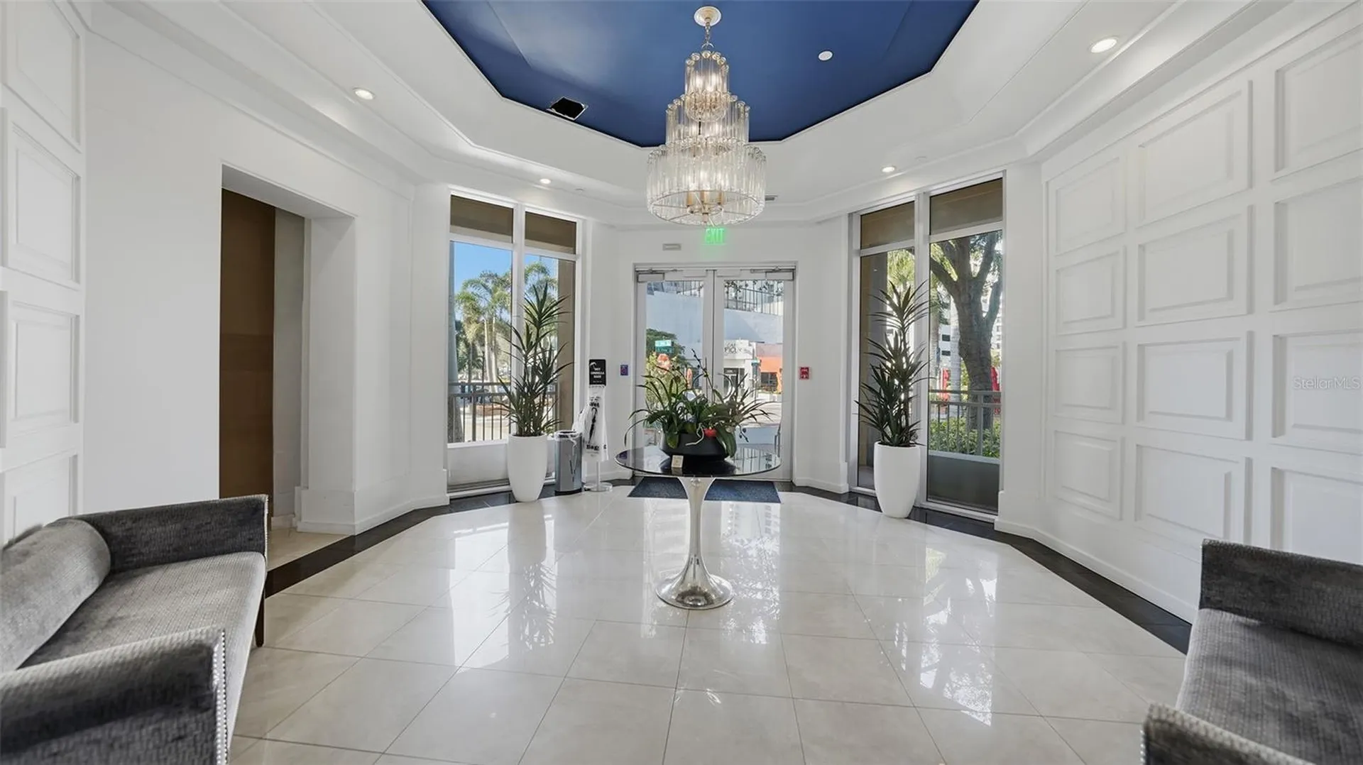 1350 Main Street Sarasota FL 34236