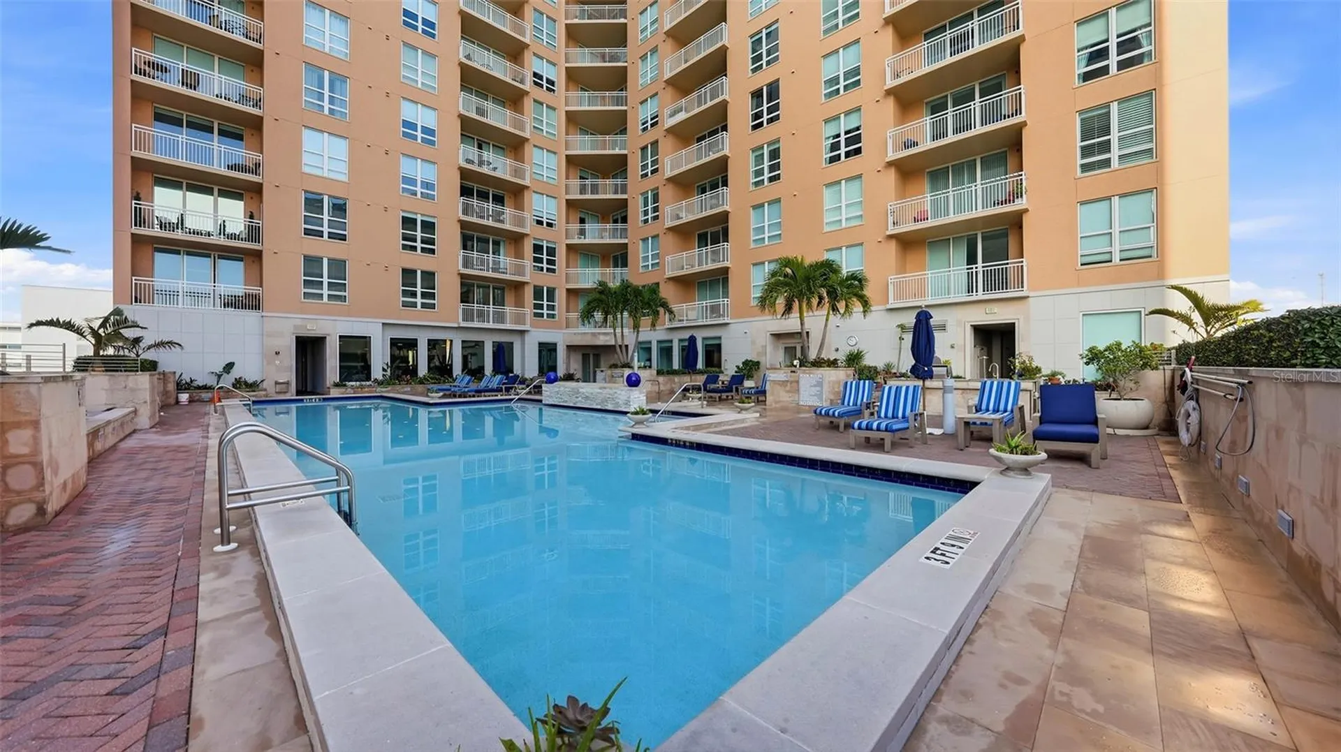 1350 Main Street Sarasota FL 34236