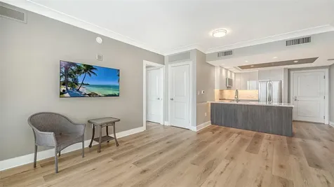 1350 Main Street Sarasota FL 34236