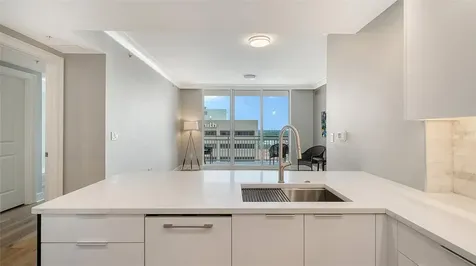 1350 Main Street Sarasota FL 34236