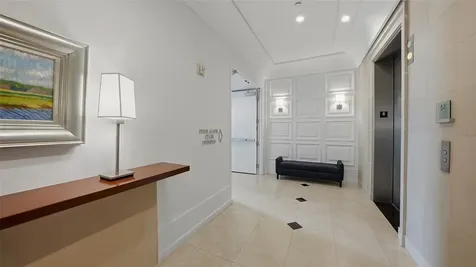 1350 Main Street Sarasota FL 34236