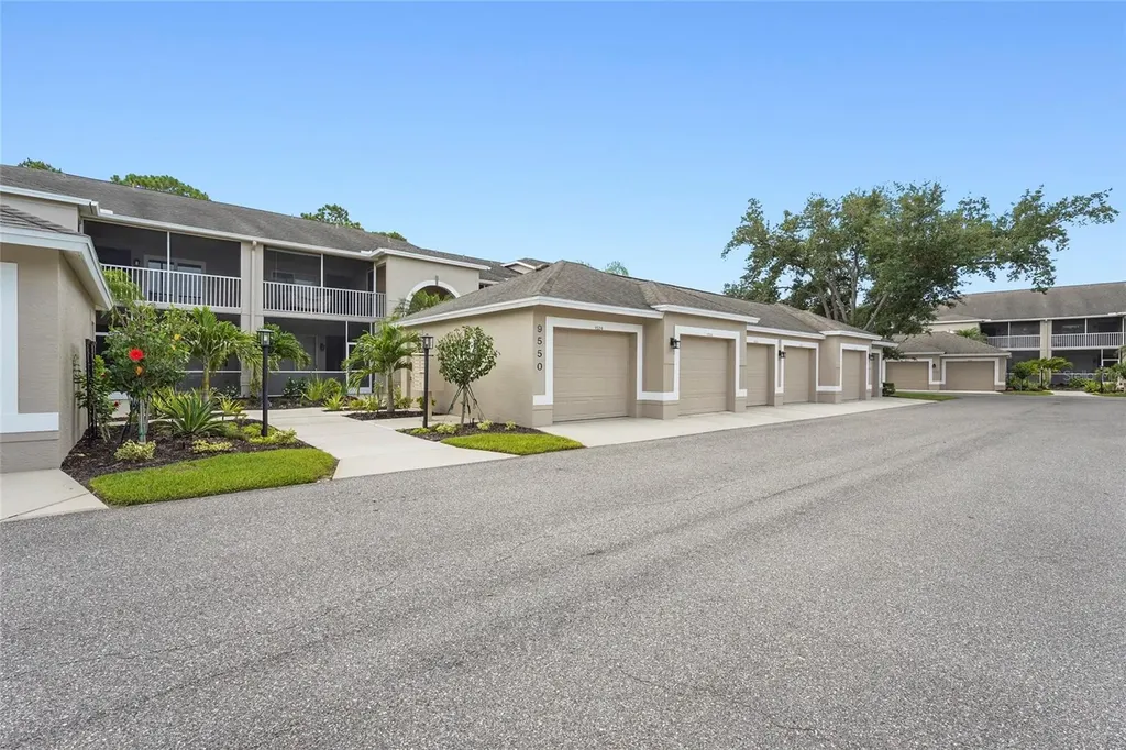 9550 High Gate Drive Sarasota FL 34238