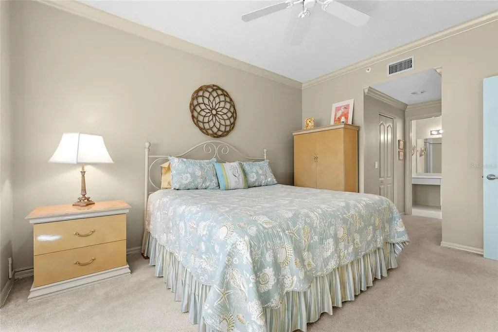9550 High Gate Drive Sarasota FL 34238