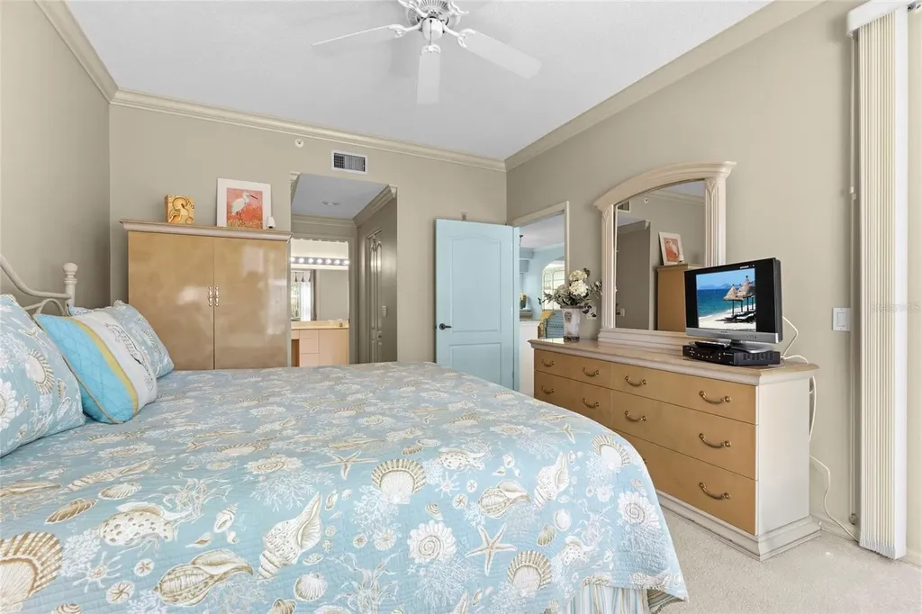 9550 High Gate Drive Sarasota FL 34238