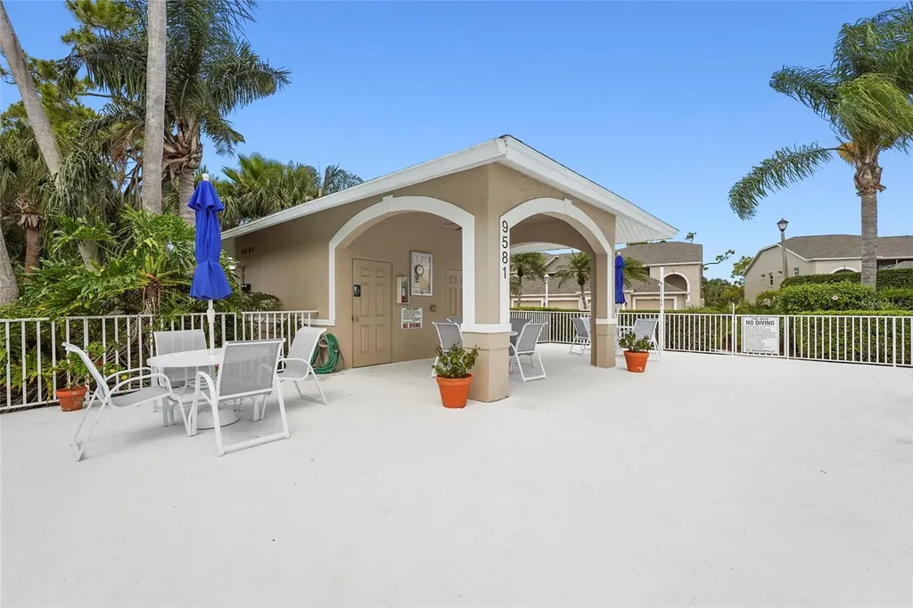 9550 High Gate Drive Sarasota FL 34238