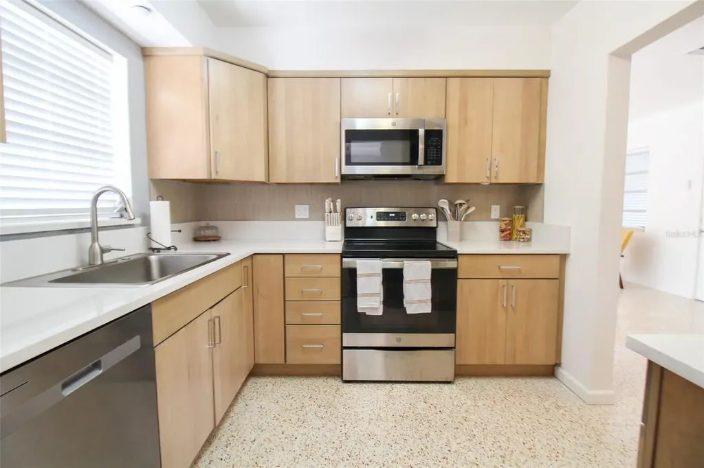 671 47th Street Sarasota FL 34234