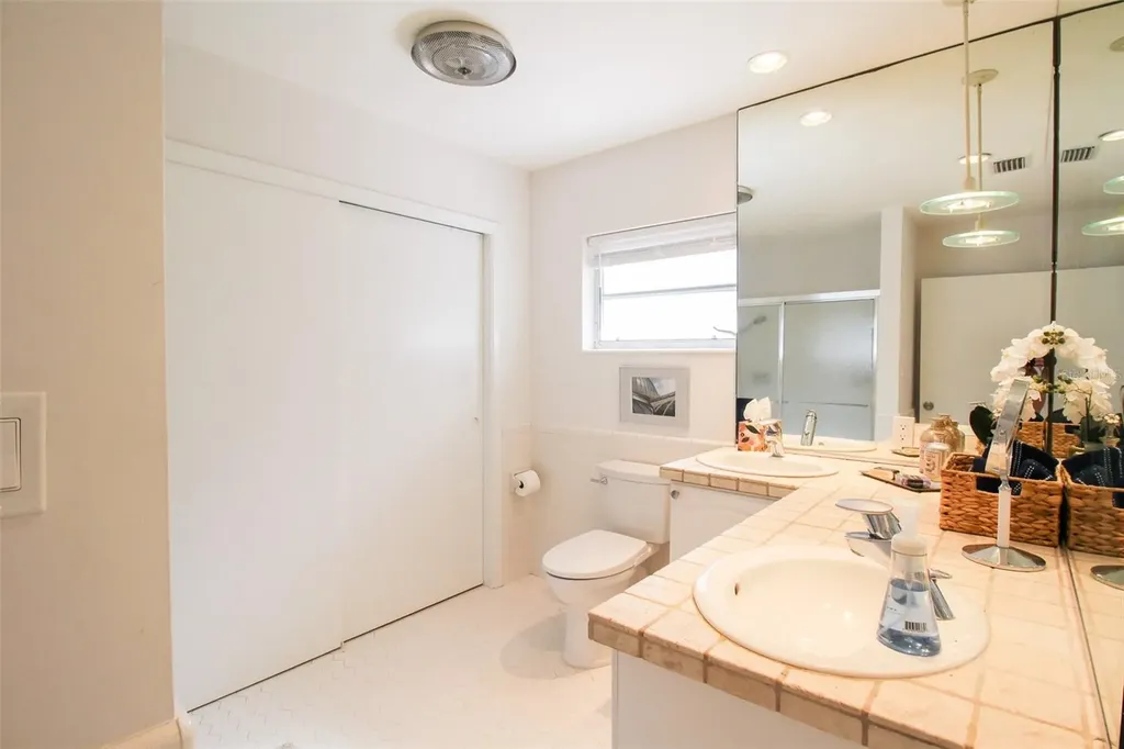 671 47th Street Sarasota FL 34234