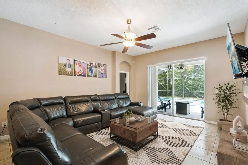 8484 Dover View Lane Orlando FL 32829