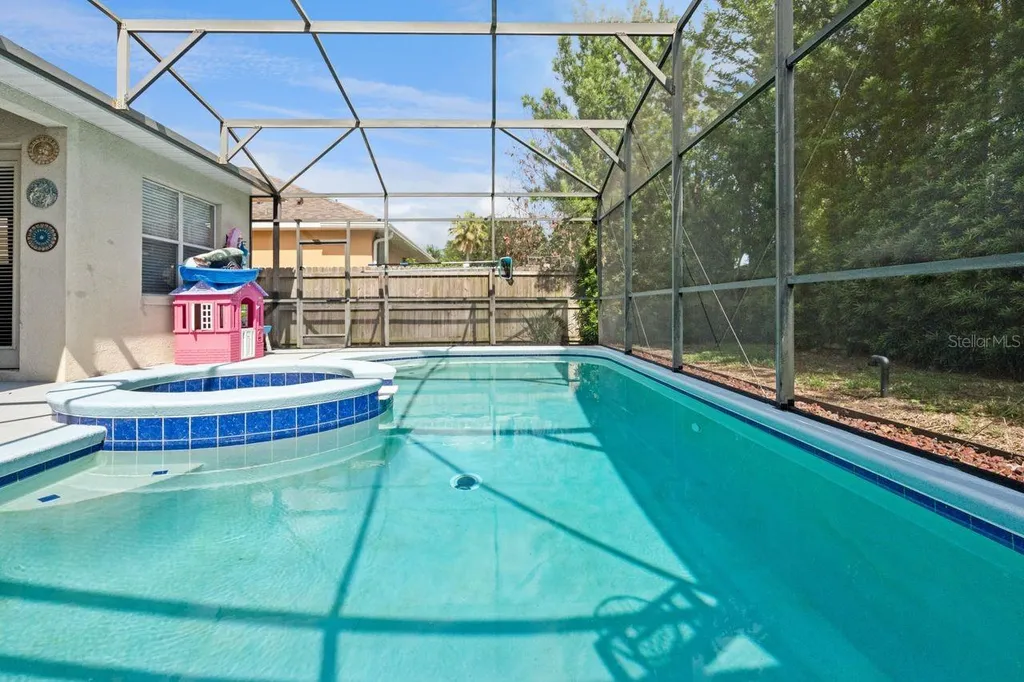 8484 Dover View Lane Orlando FL 32829